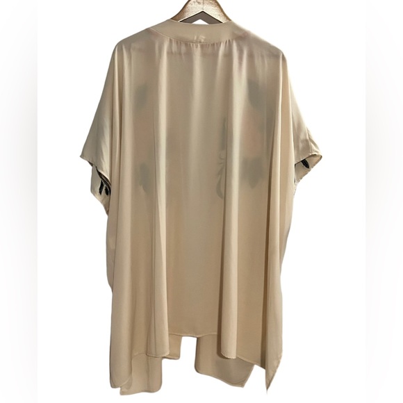 Gibson & Latimer Kimono Tropical Bloom Floral Embroidered Cardigan Wrap 1X - Picture 3 of 9